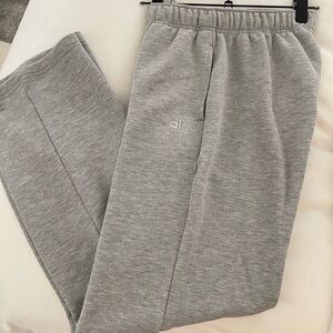 Alo Accolade Straight Leg Sweatpant